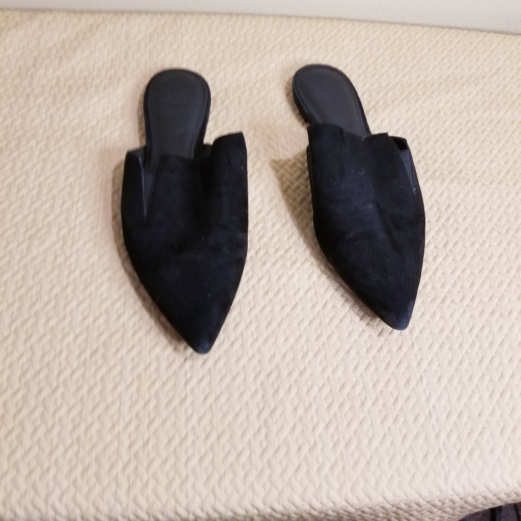 Marc Fisher Ltd Black Leather Pointed Toe Flats